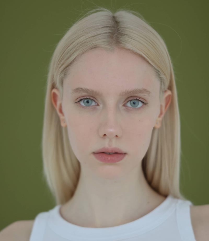 F519_ Alina