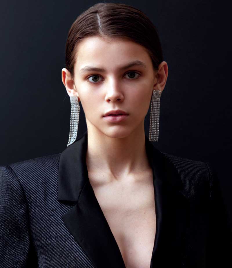 F524_nika